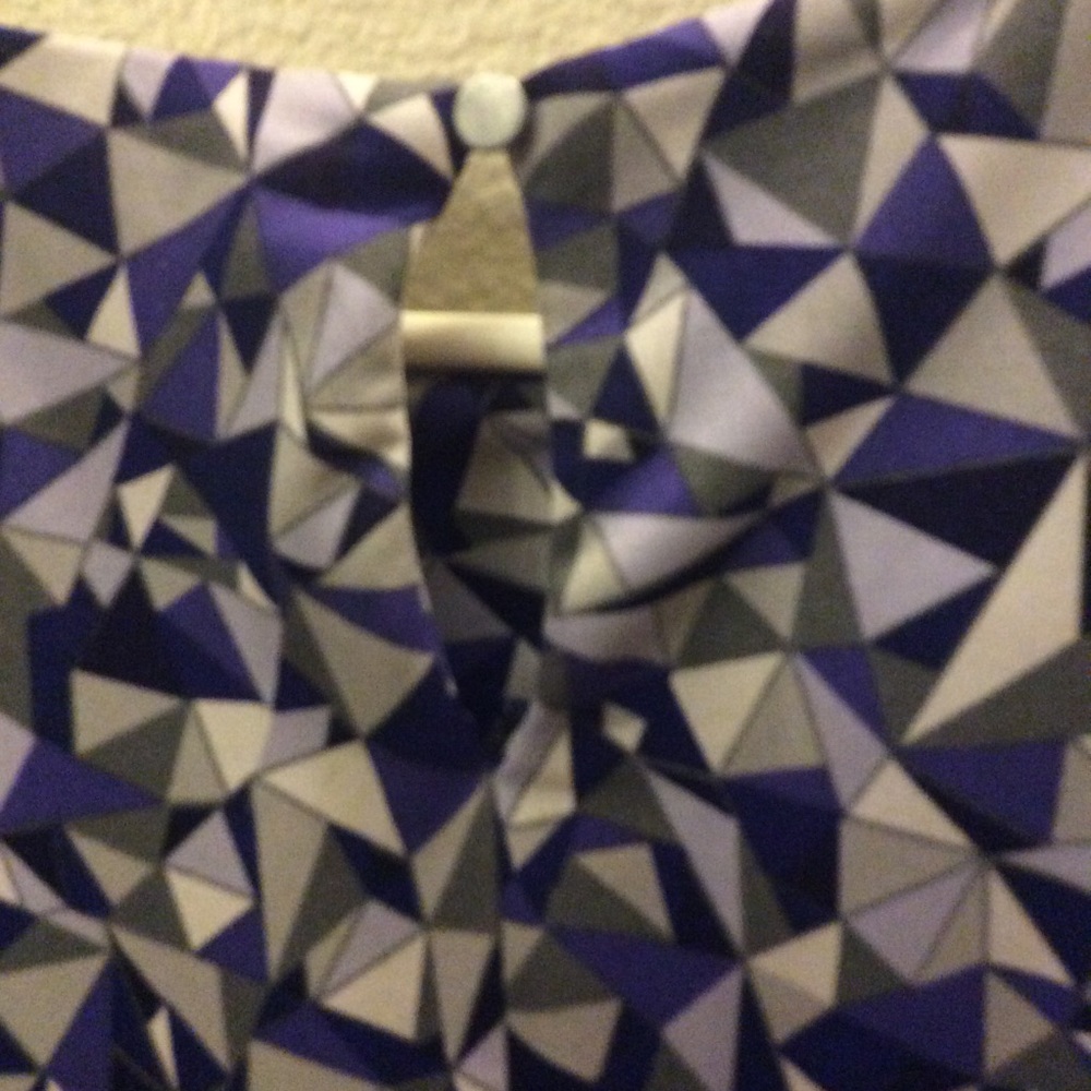 Multicoloured pleated neck sleeveless top - Picture 3 of 3